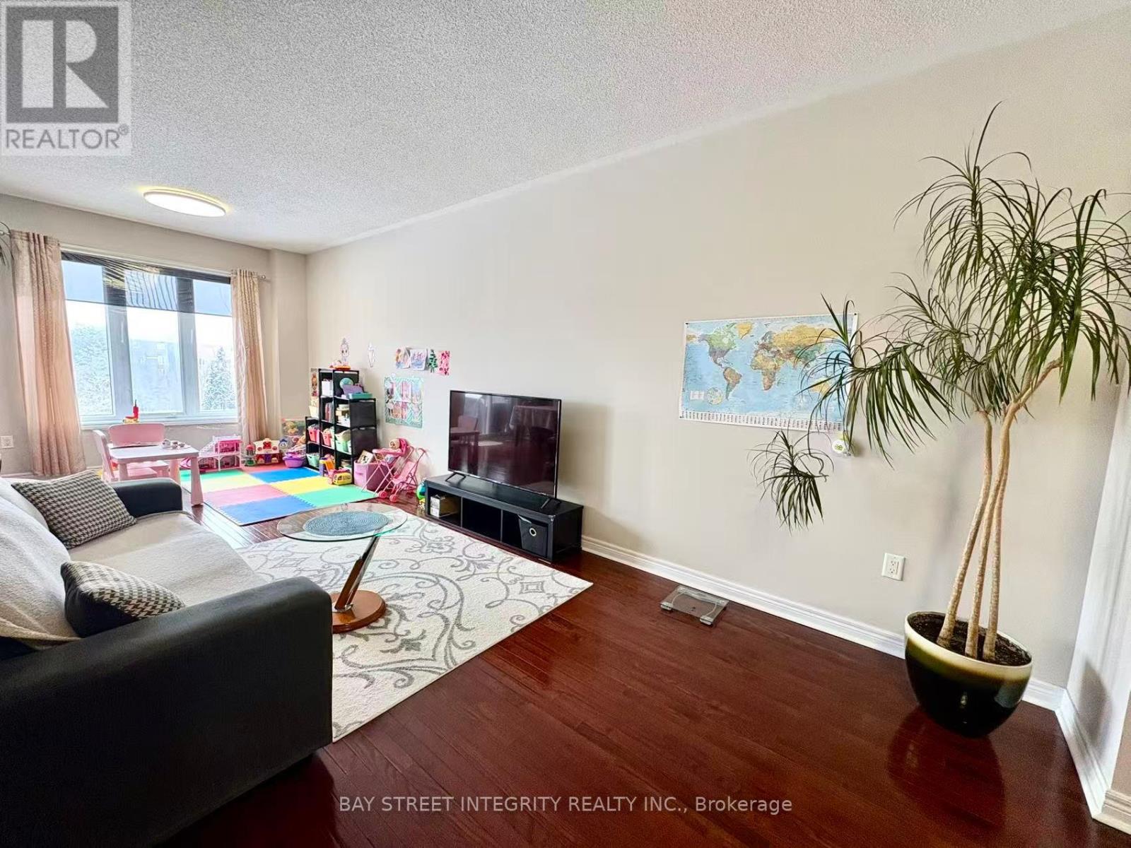 62 - 8 Townwood Drive, Richmond Hill, Ontario  L4E 4Y3 - Photo 6 - N12814050