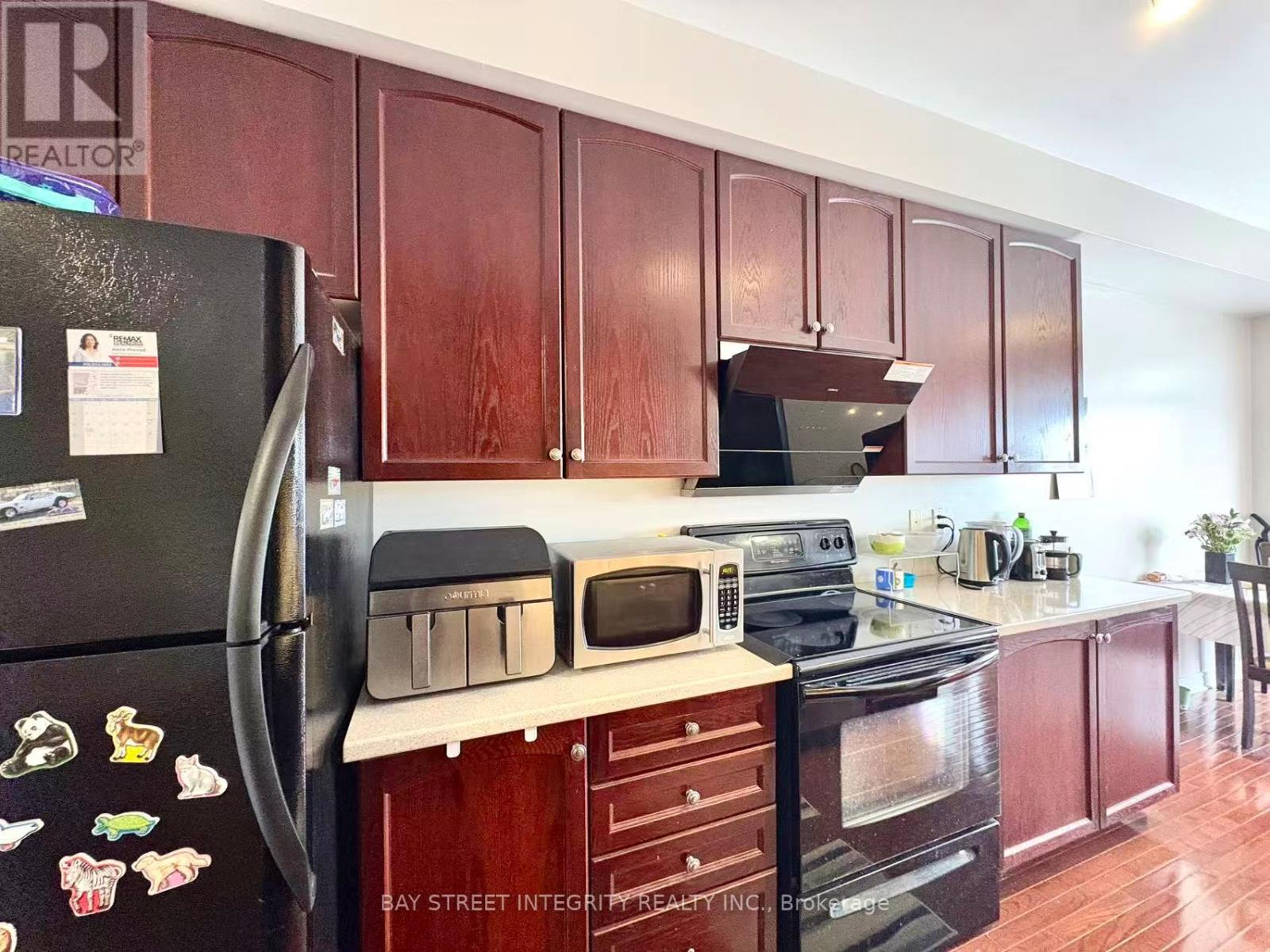 62 - 8 Townwood Drive, Richmond Hill, Ontario  L4E 4Y3 - Photo 9 - N12814050