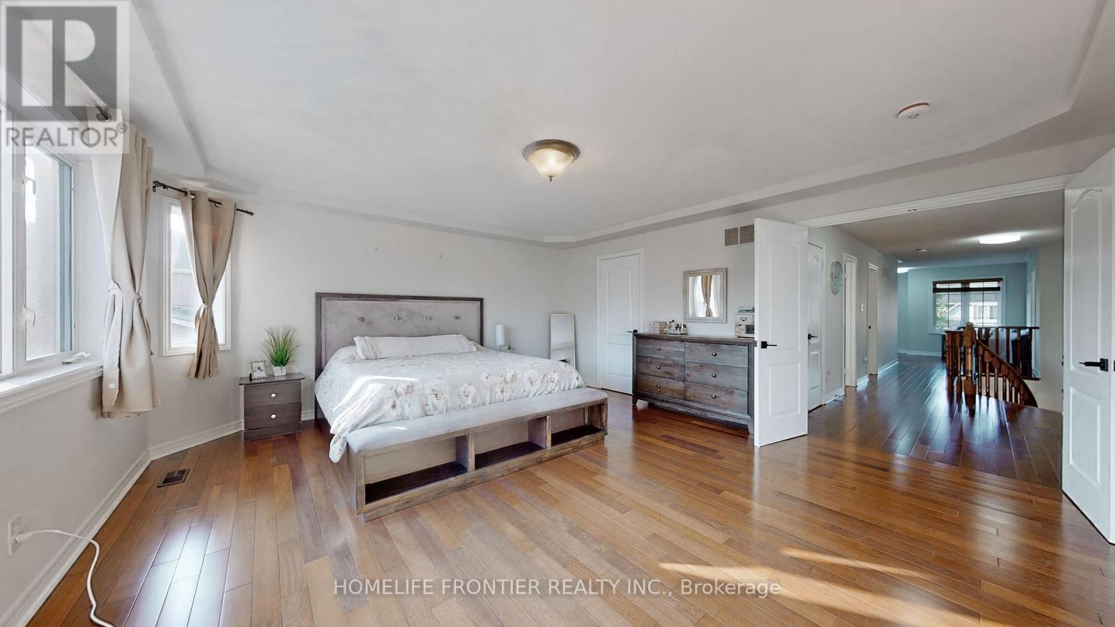 5186 Doubletree Drive, Mississauga, Ontario  L5M 8B2 - Photo 12 - W12813808