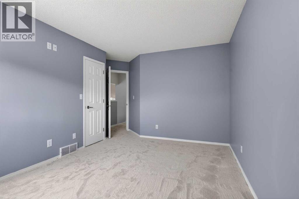 328 Douglas Ridge Close Se, Calgary, Alberta  T2Z 2M4 - Photo 17 - A2283253