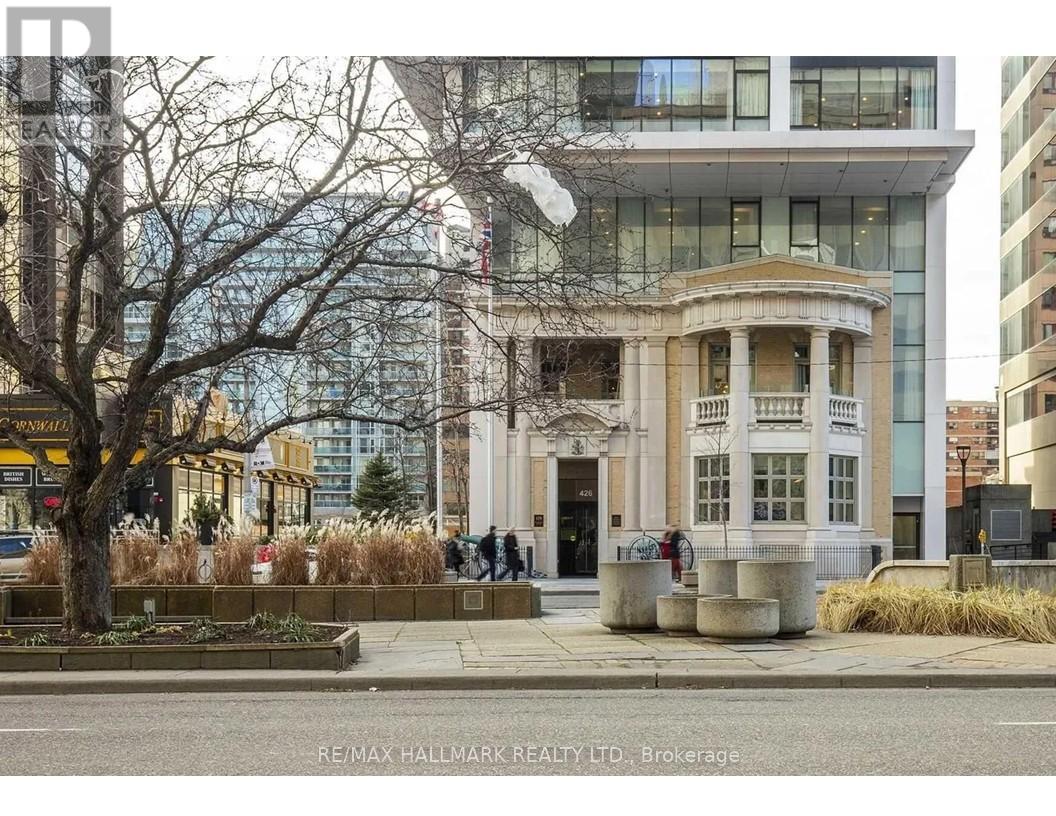 Ph302 - 426 University Avenue, Toronto, Ontario  M5G 1S9 - Photo 2 - C12814072