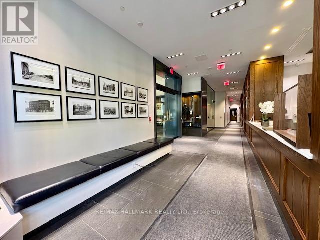 Ph302 - 426 University Avenue, Toronto, Ontario  M5G 1S9 - Photo 5 - C12814072