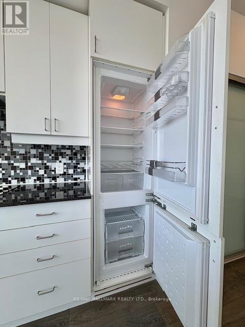 Ph302 - 426 University Avenue, Toronto, Ontario  M5G 1S9 - Photo 9 - C12814072