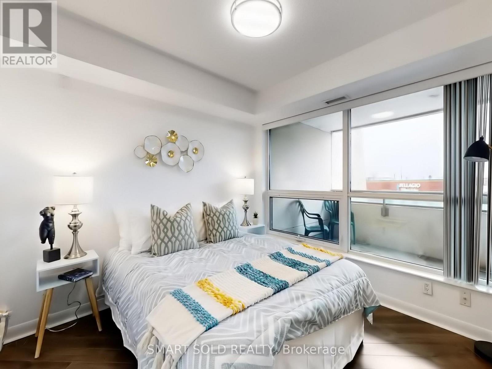 210 - 75 Norman Bethune Avenue, Richmond Hill, Ontario  L4B 0B6 - Photo 6 - N12814068