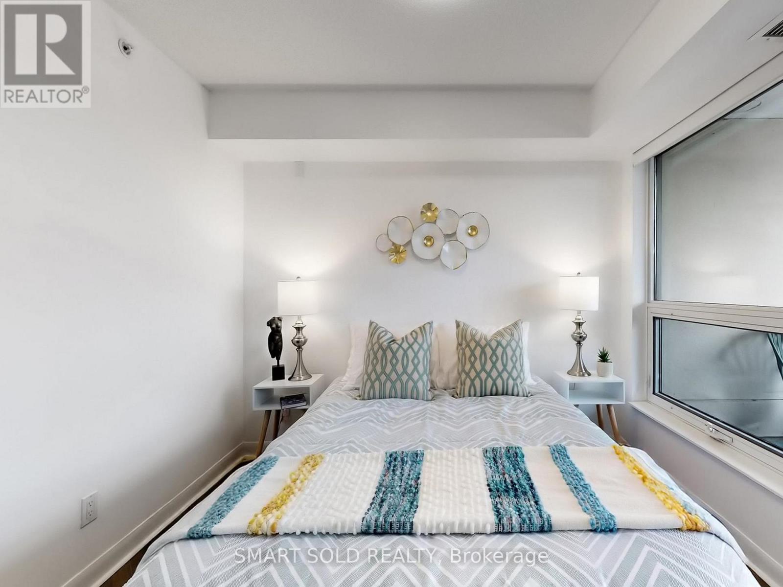 210 - 75 Norman Bethune Avenue, Richmond Hill, Ontario  L4B 0B6 - Photo 7 - N12814068