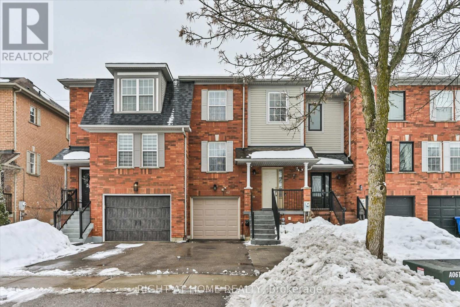61 MILLOY PLACE, Aurora, Ontario