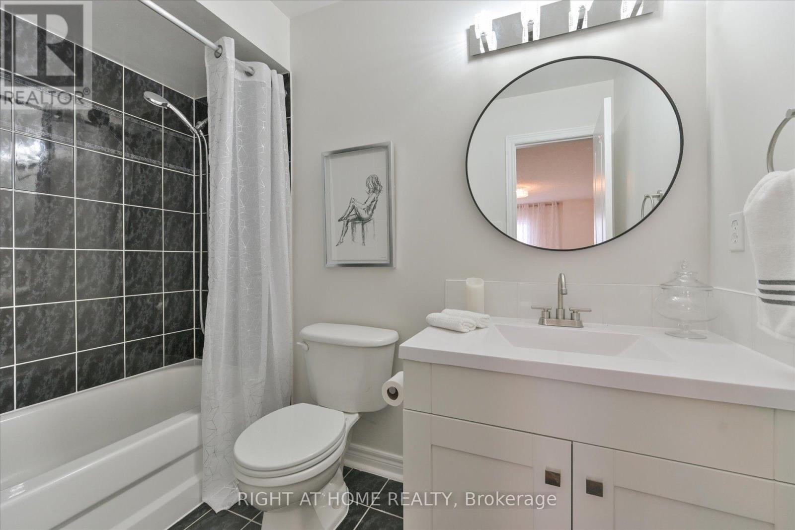 61 Milloy Place, Aurora, Ontario  L4G 7L2 - Photo 18 - N12814070