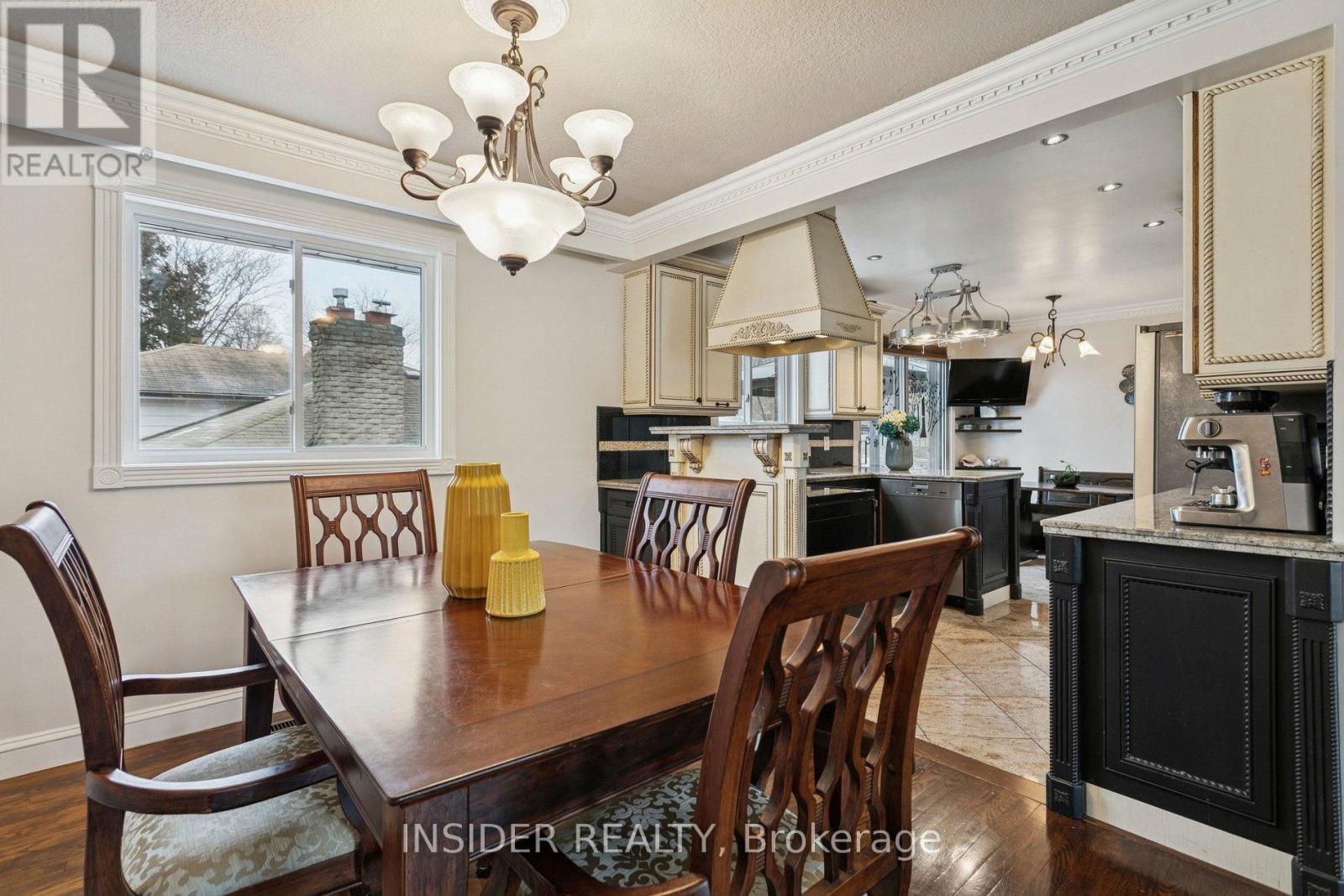 2078 Stanfield Road, Mississauga, Ontario  L4Y 1R5 - Photo 10 - W12814058