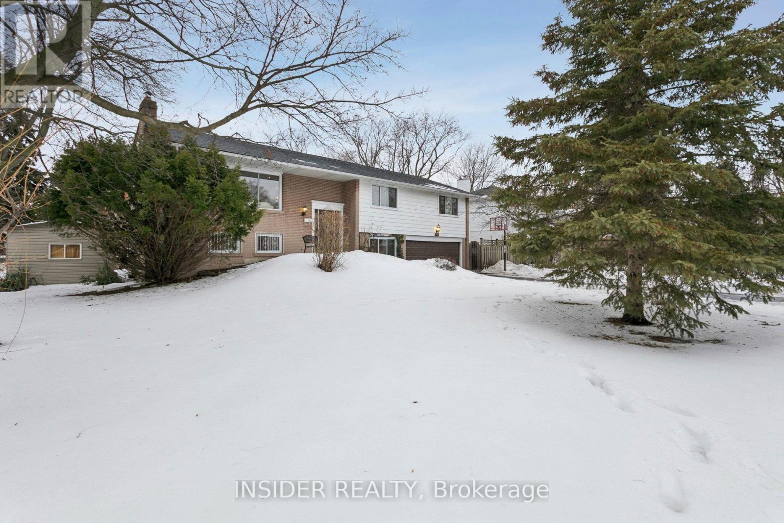 2078 Stanfield Road, Mississauga, Ontario  L4Y 1R5 - Photo 2 - W12814058