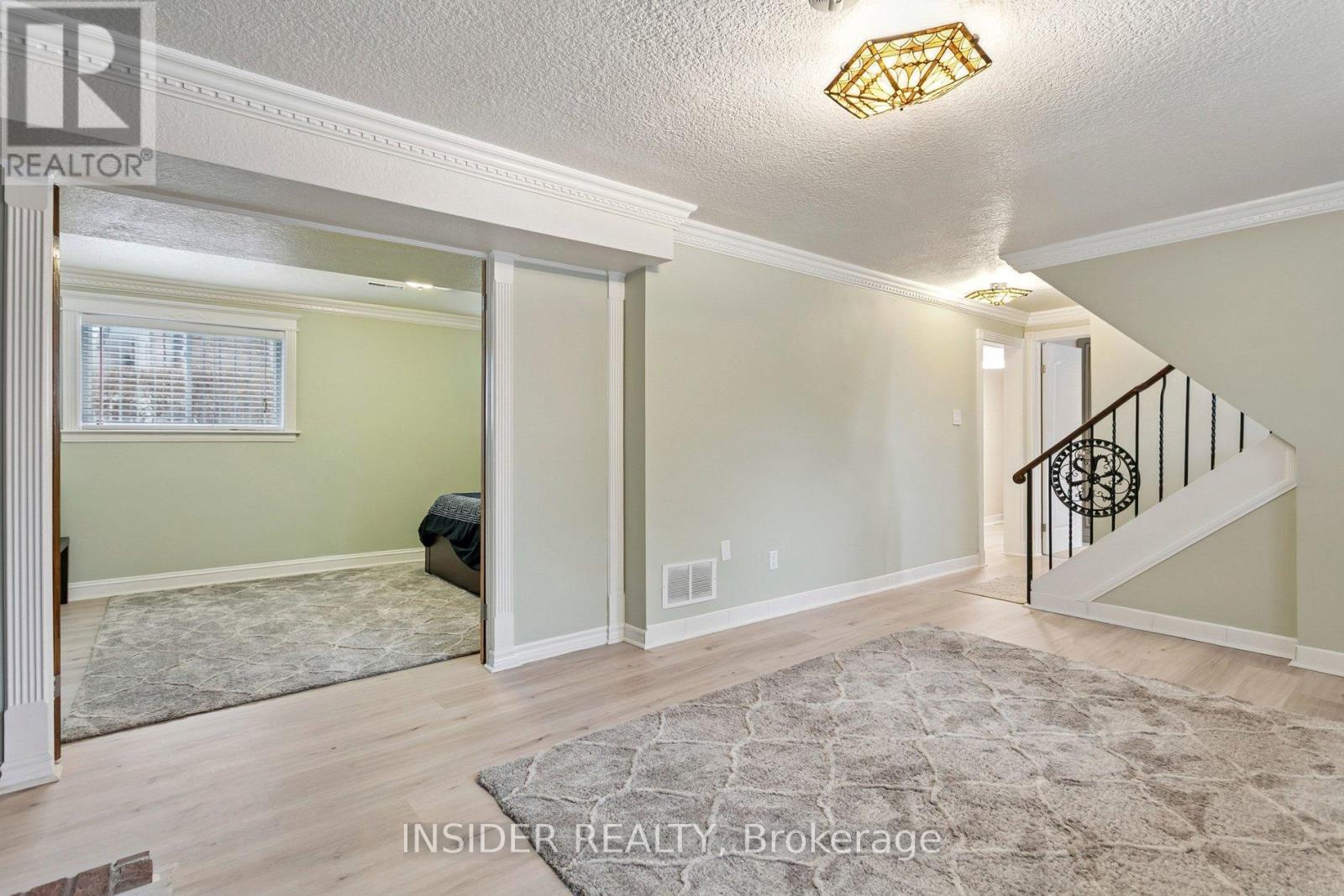 2078 Stanfield Road, Mississauga, Ontario  L4Y 1R5 - Photo 31 - W12814058