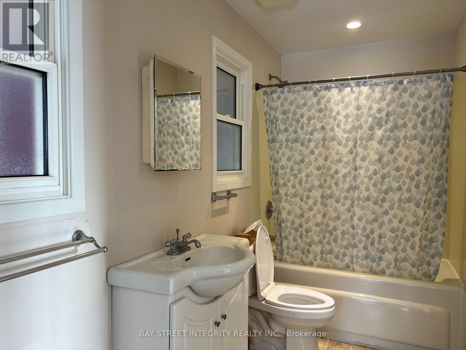 2 - 1339 Pinegrove Road, Oakville, Ontario  L6L 2X2 - Photo 13 - W12814080