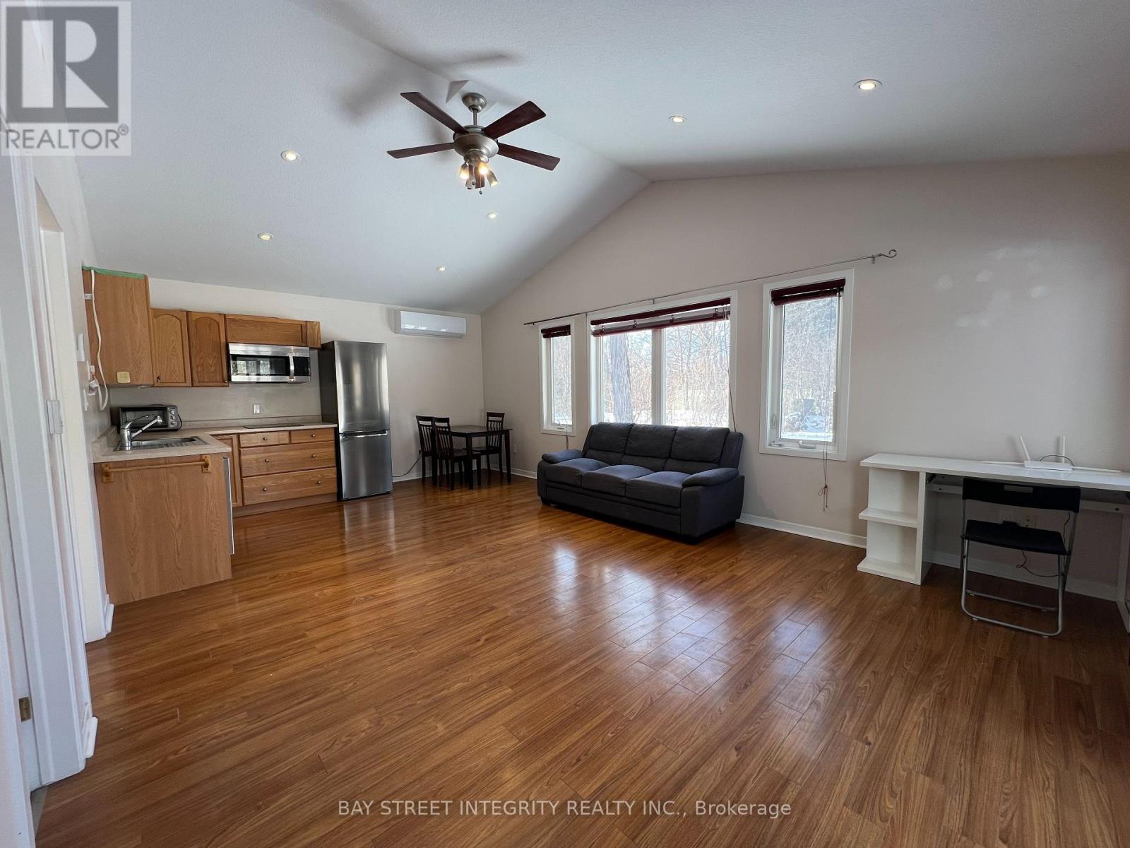 2 - 1339 Pinegrove Road, Oakville, Ontario  L6L 2X2 - Photo 2 - W12814080