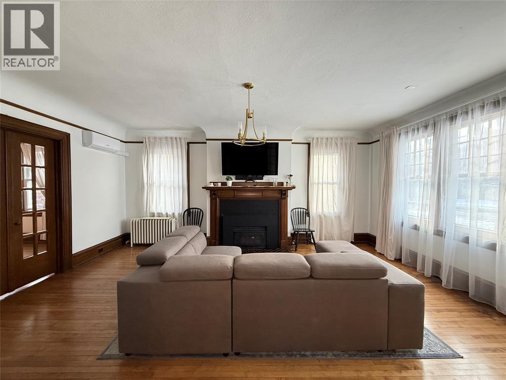 326 Vidal Street North, Sarnia, Ontario  N7T 5Y6 - Photo 3 - 26002972