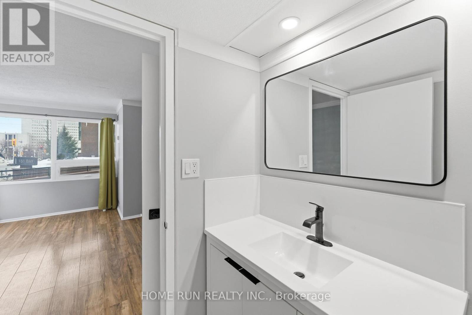 104 - 151 Bay Street, Ottawa, Ontario  K1R 7T2 - Photo 23 - X12814124