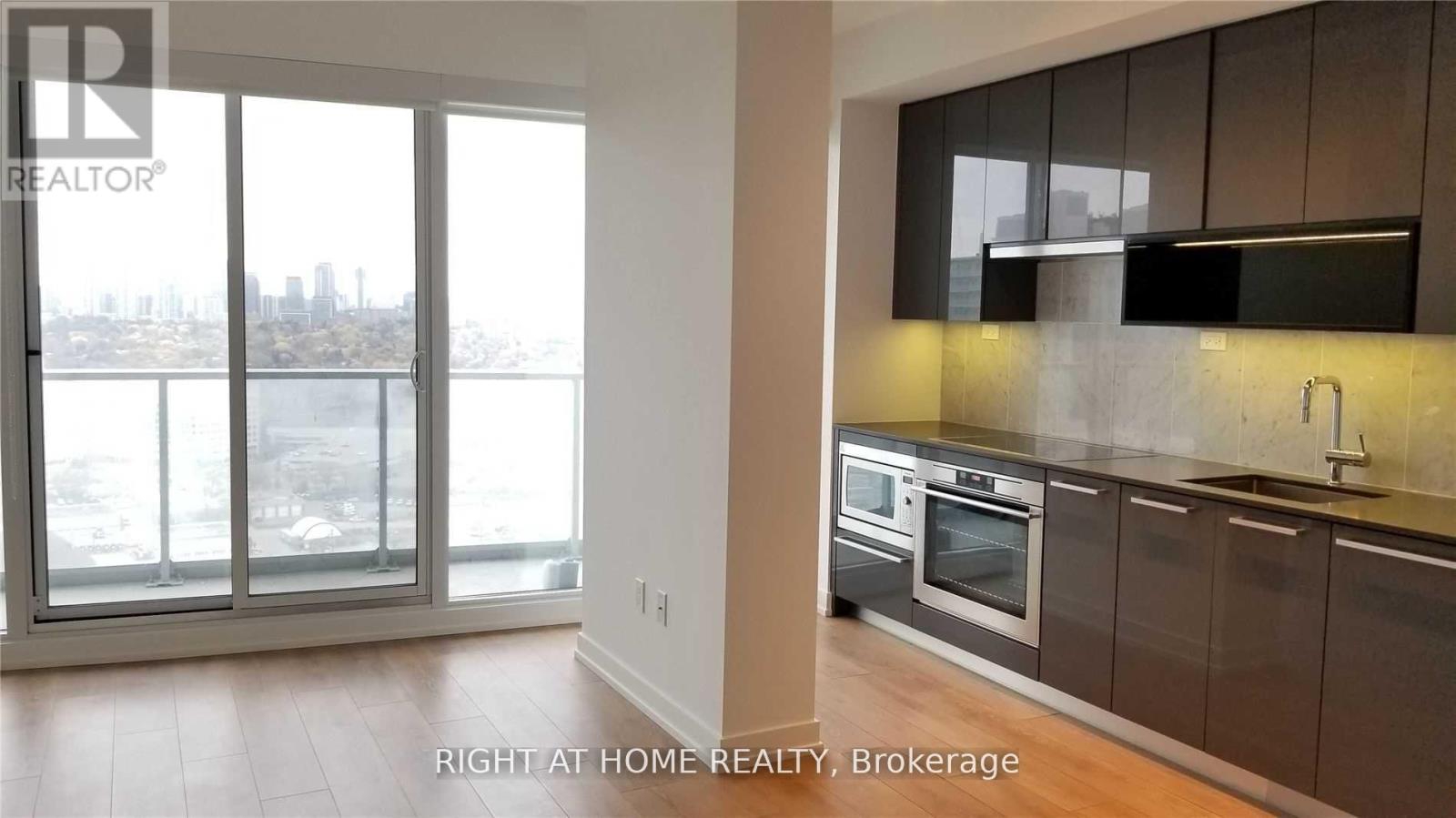 2501 - 117 Mcmahon Drive, Toronto, Ontario  M2K 0E4 - Photo 10 - C12814098