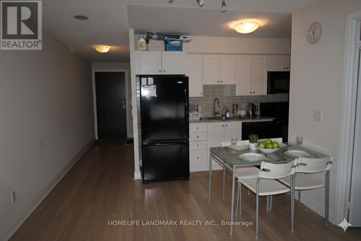 1215 - 135 Village Green Square, Toronto, Ontario  M1S 0G4 - Photo 2 - E12814100