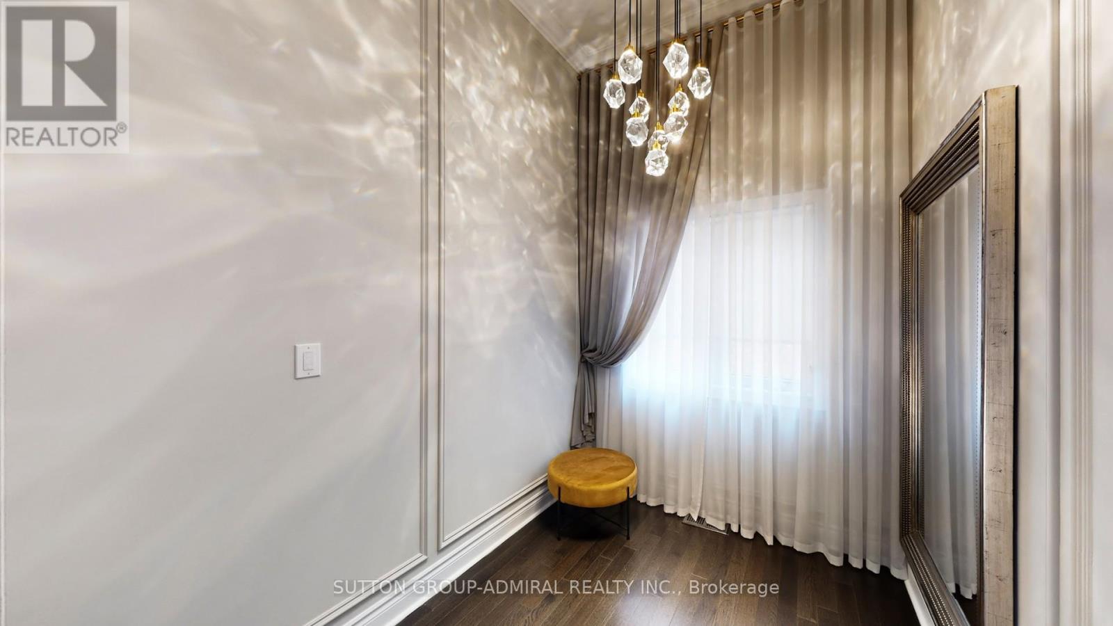 37 Cedarpoint Court, Vaughan, Ontario  L6A 4P7 - Photo 31 - N12814108