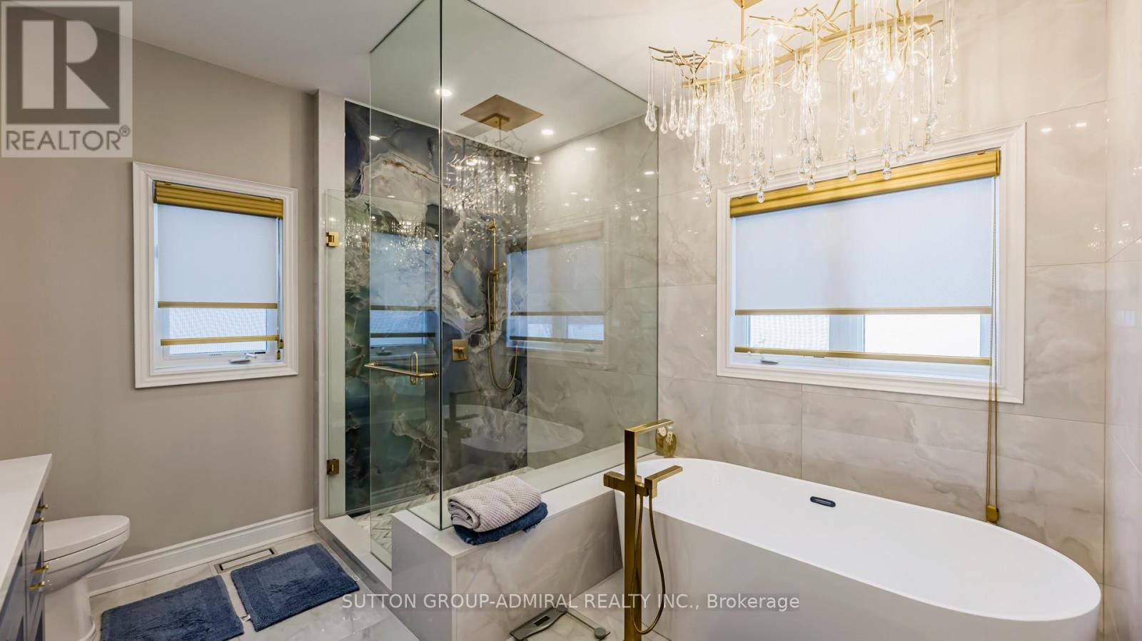 37 Cedarpoint Court, Vaughan, Ontario  L6A 4P7 - Photo 37 - N12814108