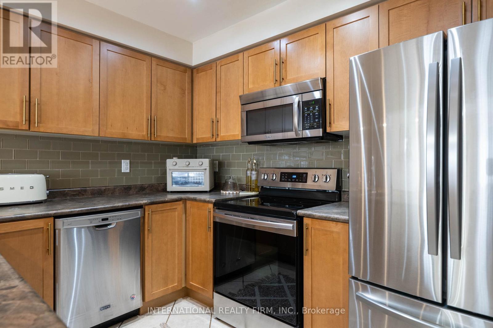 947 Deverell Place, Milton, Ontario  L9T 0M3 - Photo 11 - W12814116