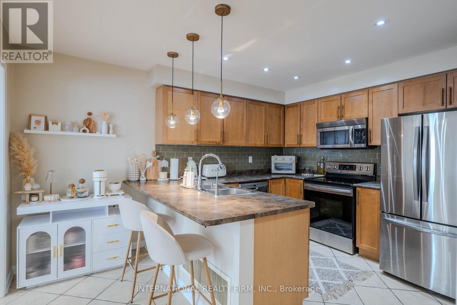 947 Deverell Place, Milton, Ontario  L9T 0M3 - Photo 8 - W12814116