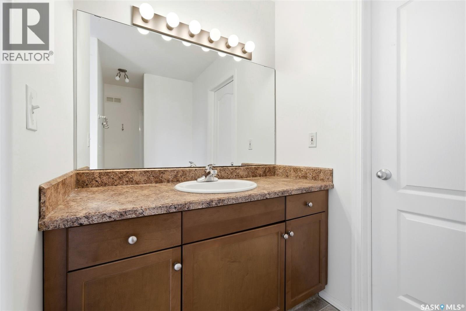 1027 Birchwood Place, Regina, Saskatchewan  S4S 7L1 - Photo 19 - SK029060