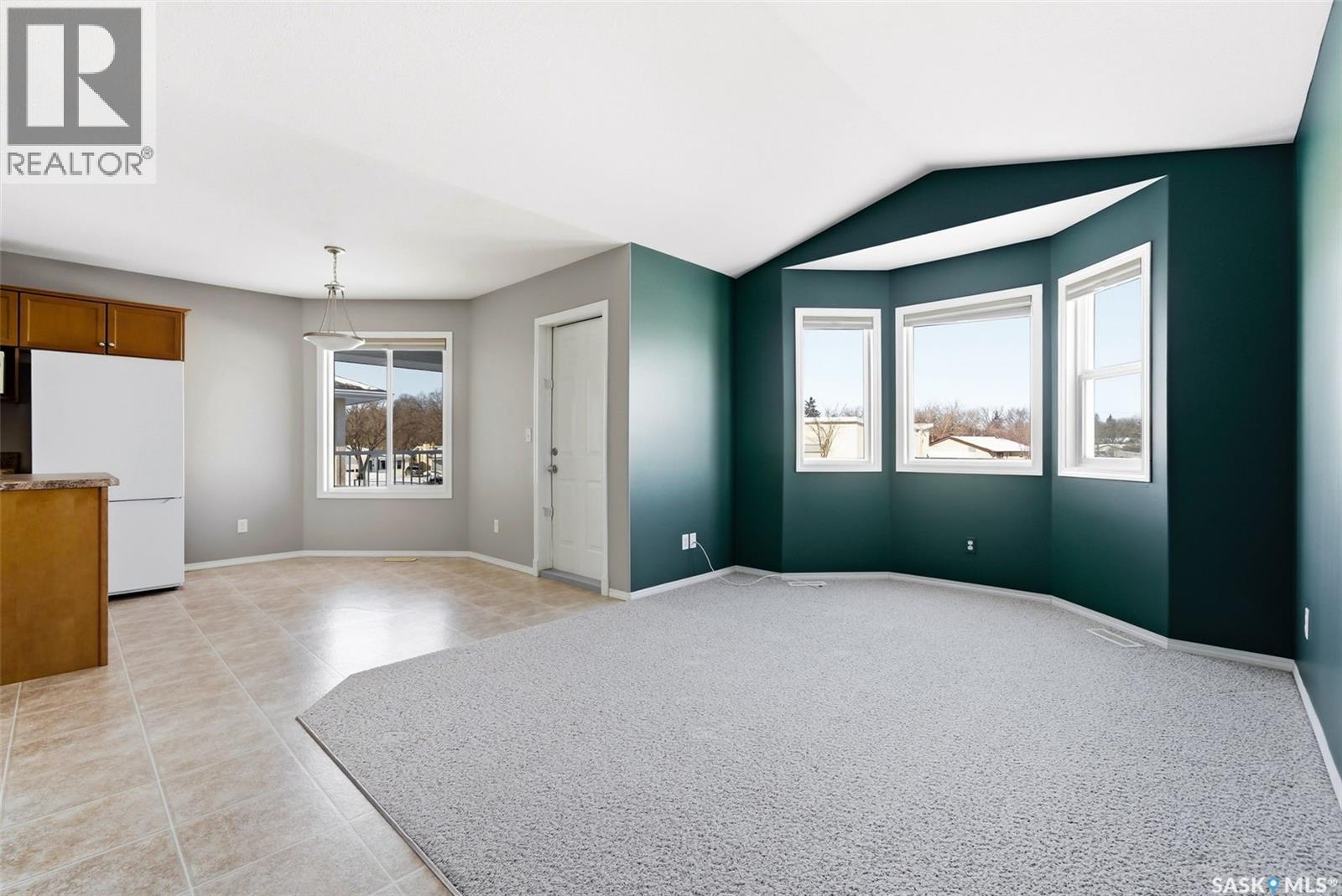 1027 Birchwood Place, Regina, Saskatchewan  S4S 7L1 - Photo 7 - SK029060