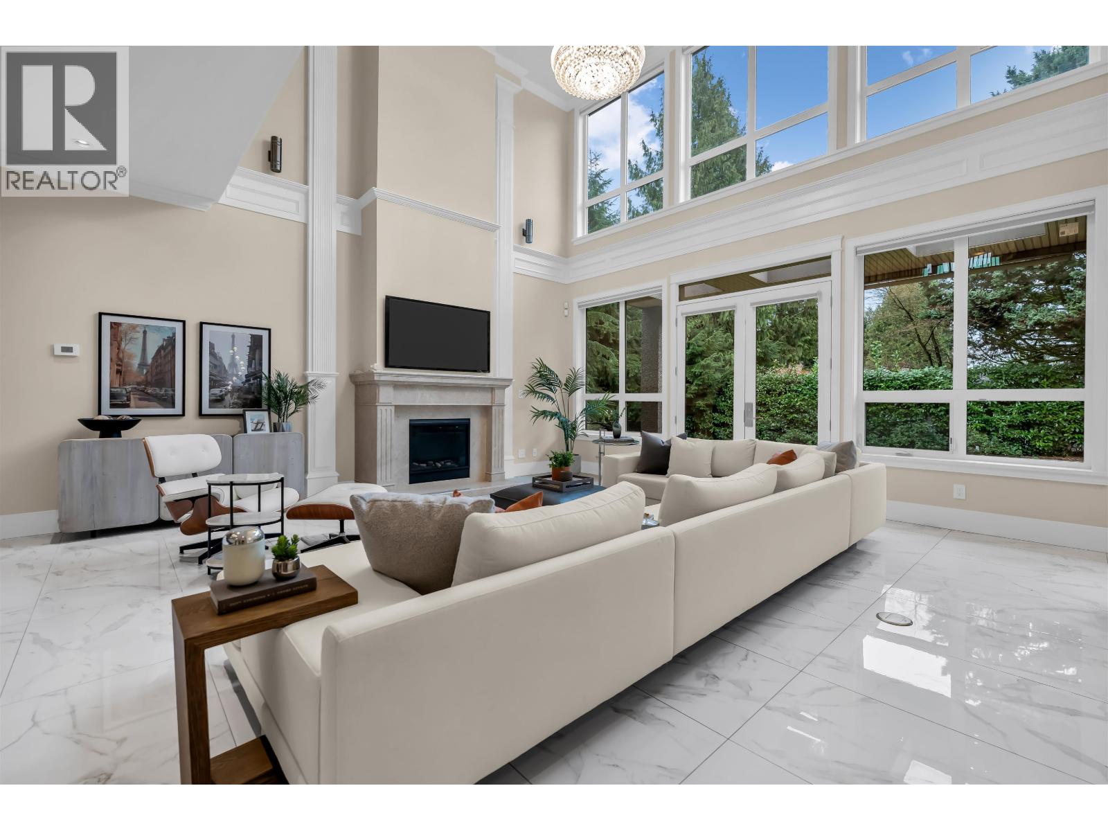 Listing Picture 11 of 40 : 8168 HUNTER STREET, Burnaby / 本拿比 - 魯藝地產 Yvonne Lu Group - MLS Medallion Club Member