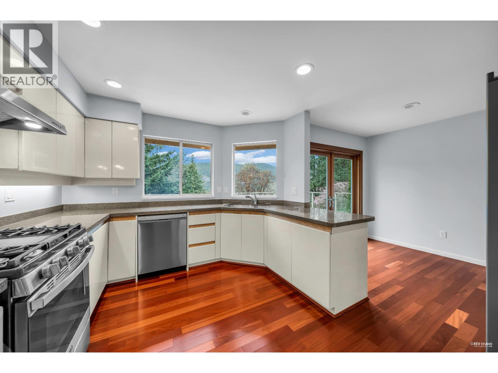 5456 Keith Road, West Vancouver, British Columbia  V7W 3C9 - Photo 31 - R3092465