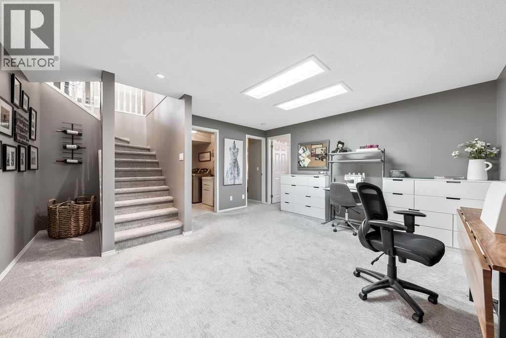 10 Bow Point, Cochrane, Alberta  T4C 1M8 - Photo 31 - A2287528