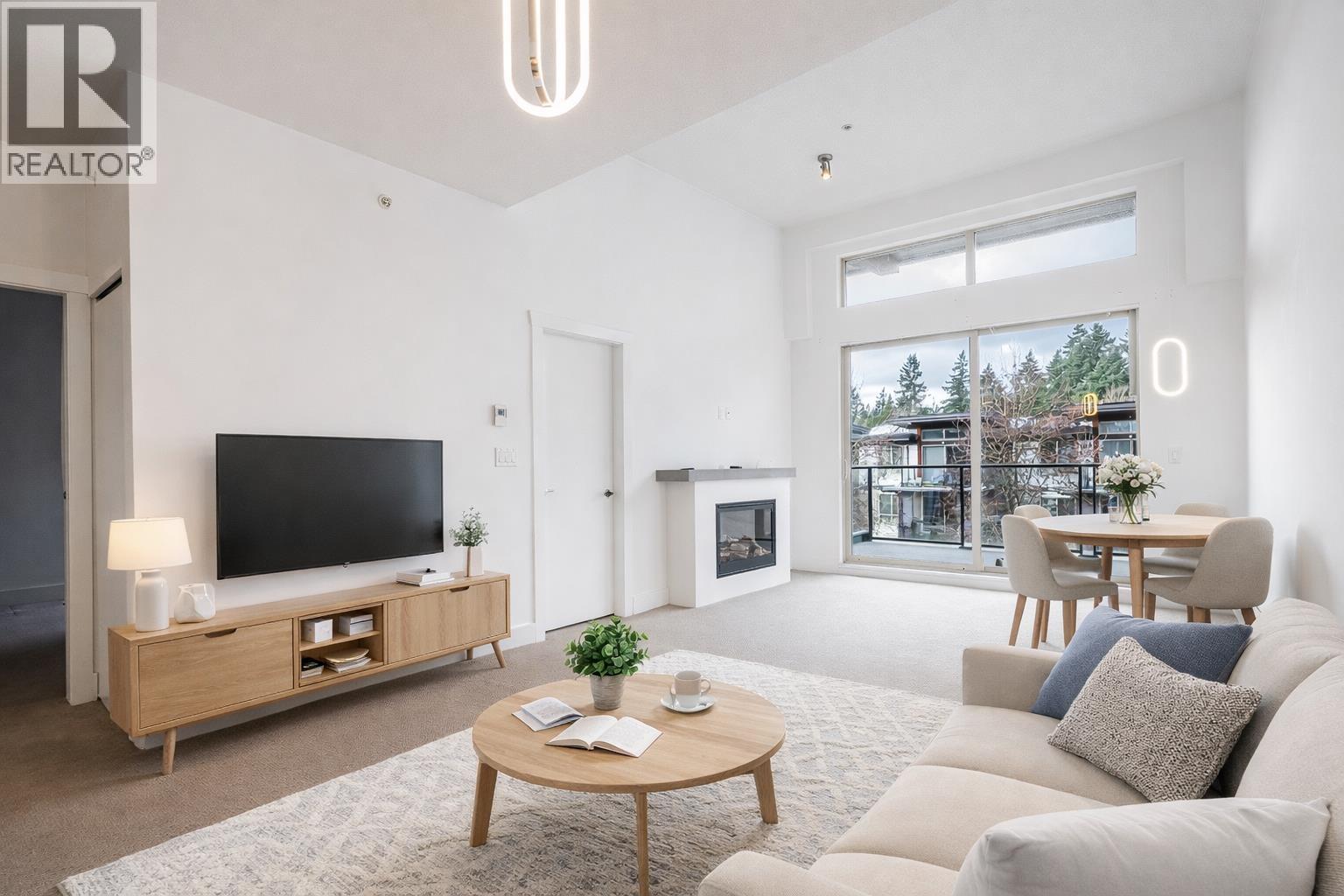 404 7478 Byrnepark Walk, Burnaby, British Columbia  V3N 0B5 - Photo 1 - R3092622