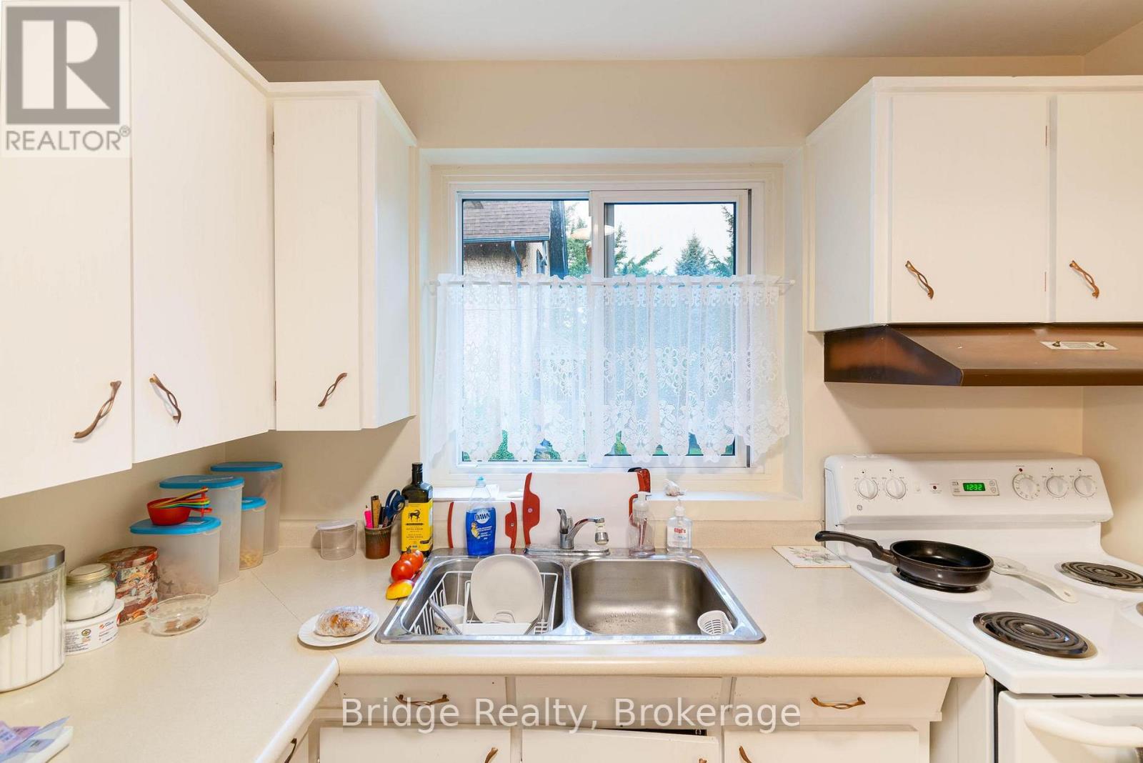 256 Oxford Street, Ingersoll, Ontario  N5C 2W1 - Photo 15 - X12814138