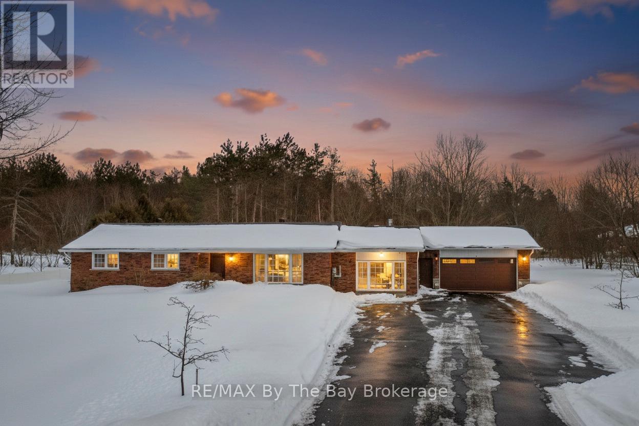 111 Balm Beach Road E, Tiny, Ontario  L0L 2J0 - Photo 1 - S12814180