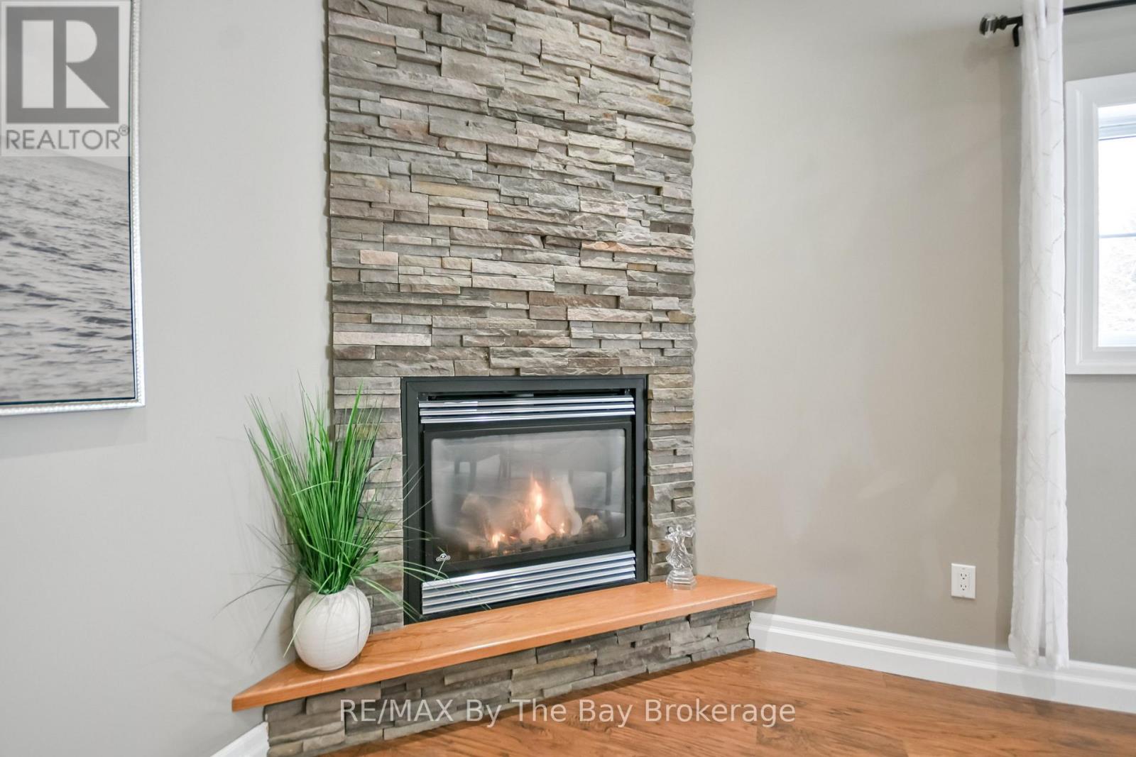 111 Balm Beach Road E, Tiny, Ontario  L0L 2J0 - Photo 17 - S12814180