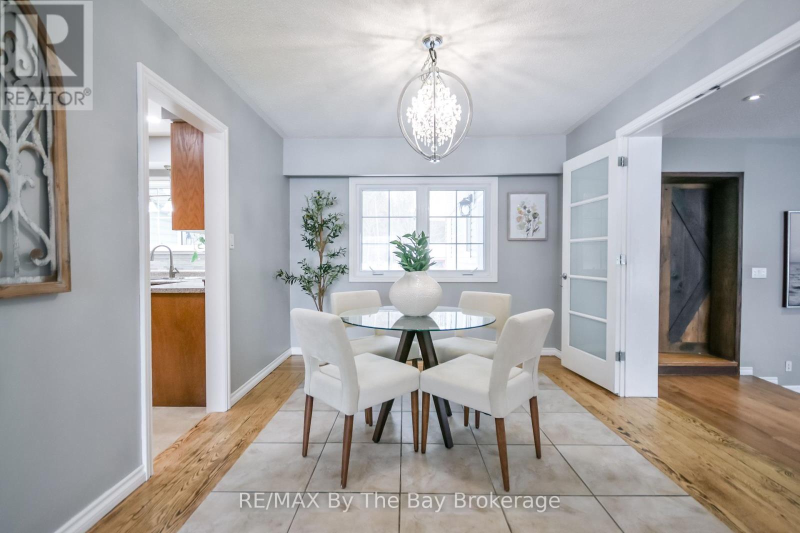 111 Balm Beach Road E, Tiny, Ontario  L0L 2J0 - Photo 7 - S12814180