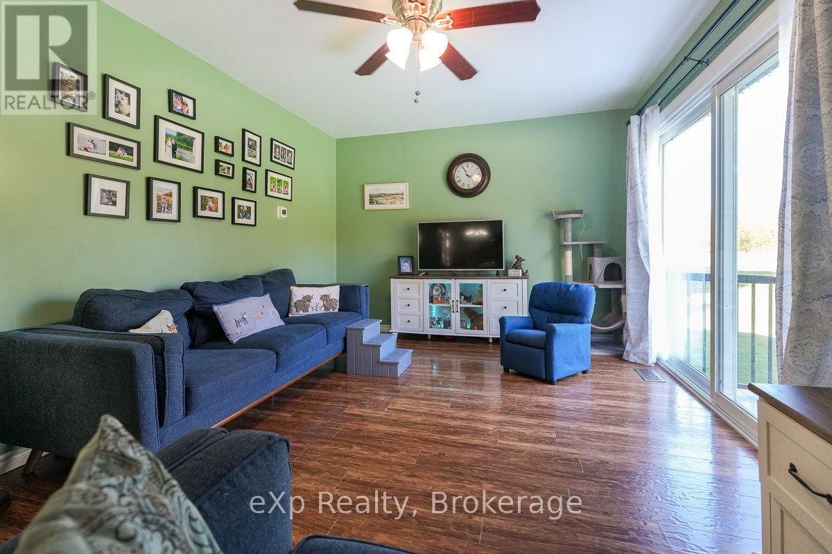 179422 Grey Road 17, Georgian Bluffs, Ontario  N0H 2T0 - Photo 5 - X12814170