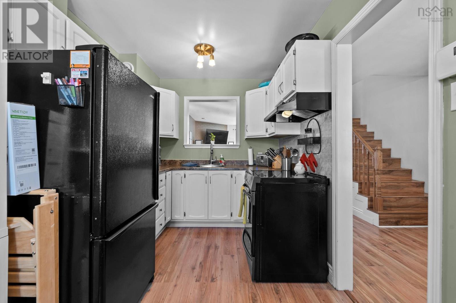 42 Pioneer Avenue, Halifax, Nova Scotia  B3M 1W8 - Photo 8 - 202603276