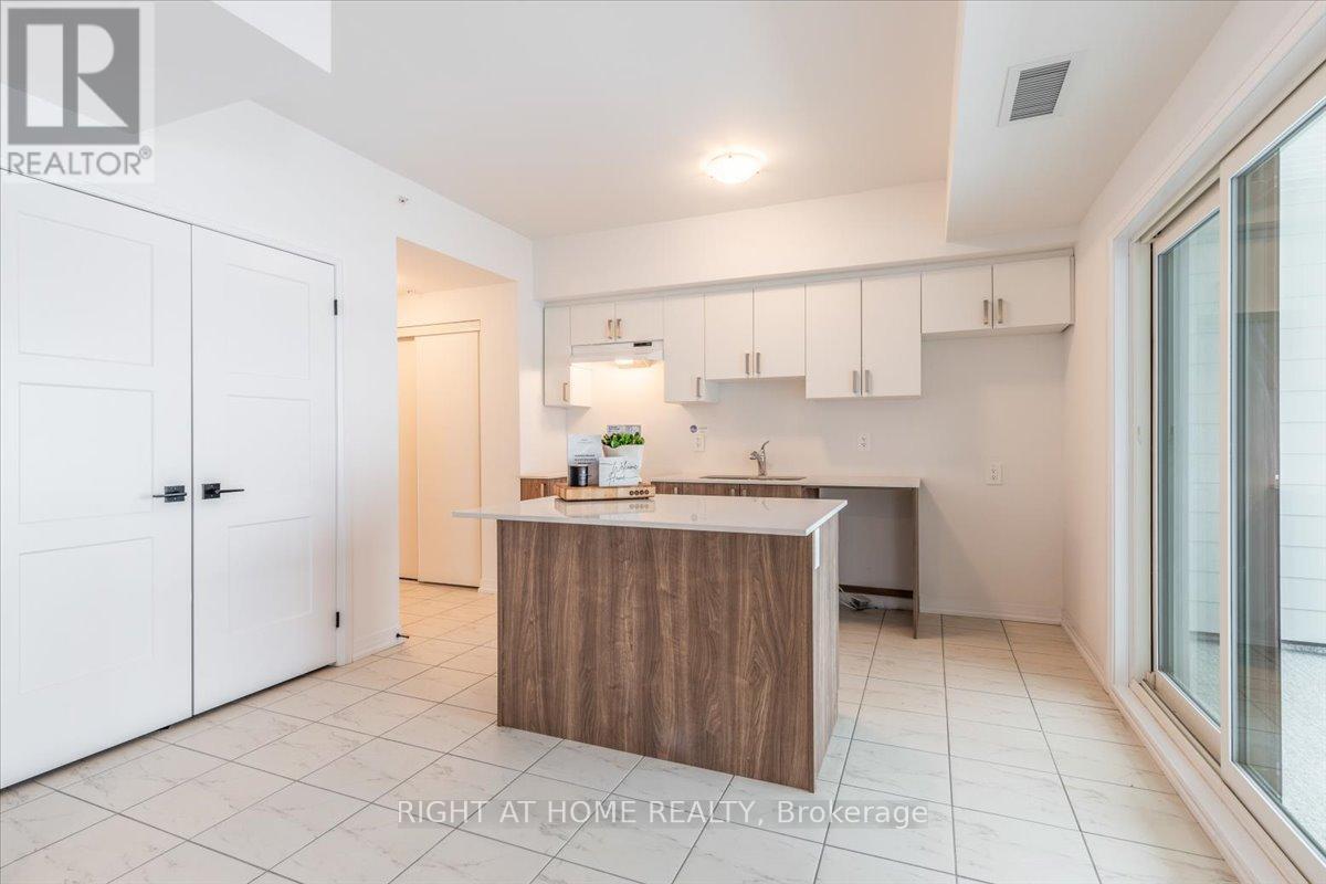 302 - 15 Kneeshaw Drive S, Barrie, Ontario  L9J 0X9 - Photo 8 - S12552128