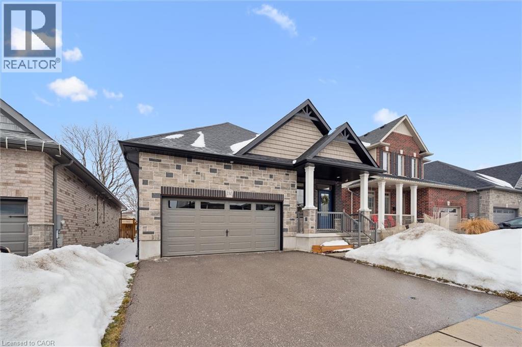 130 N Snyder Avenue N, Elmira, Ontario  N3B 0E1 - Photo 2 - 40805438