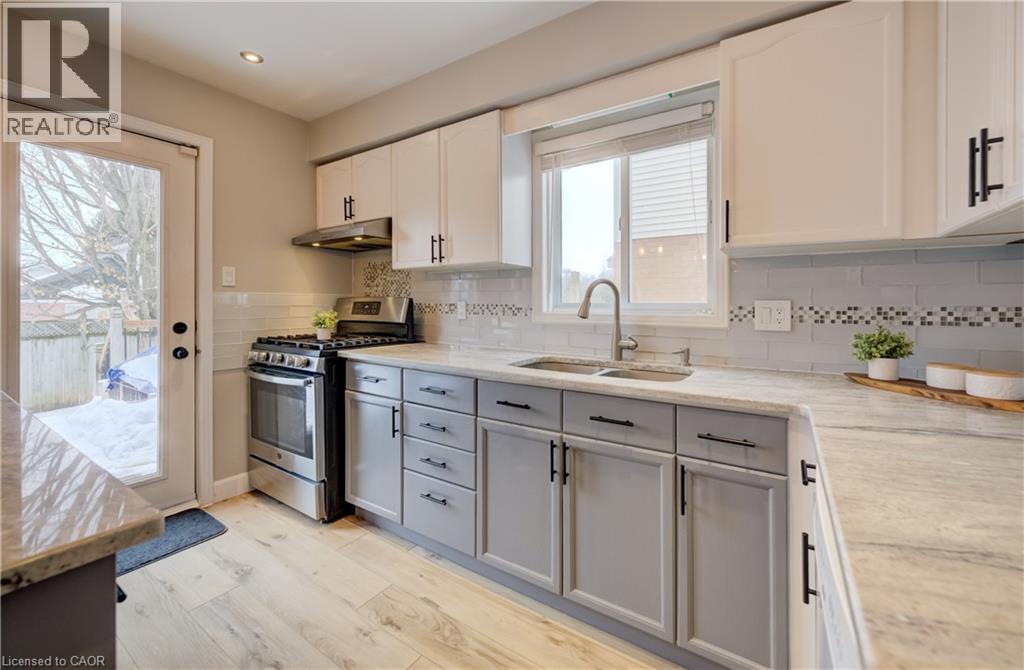 349 Bushview Crescent, Waterloo, Ontario N2V 2A6 - Photo 23 - 40803778