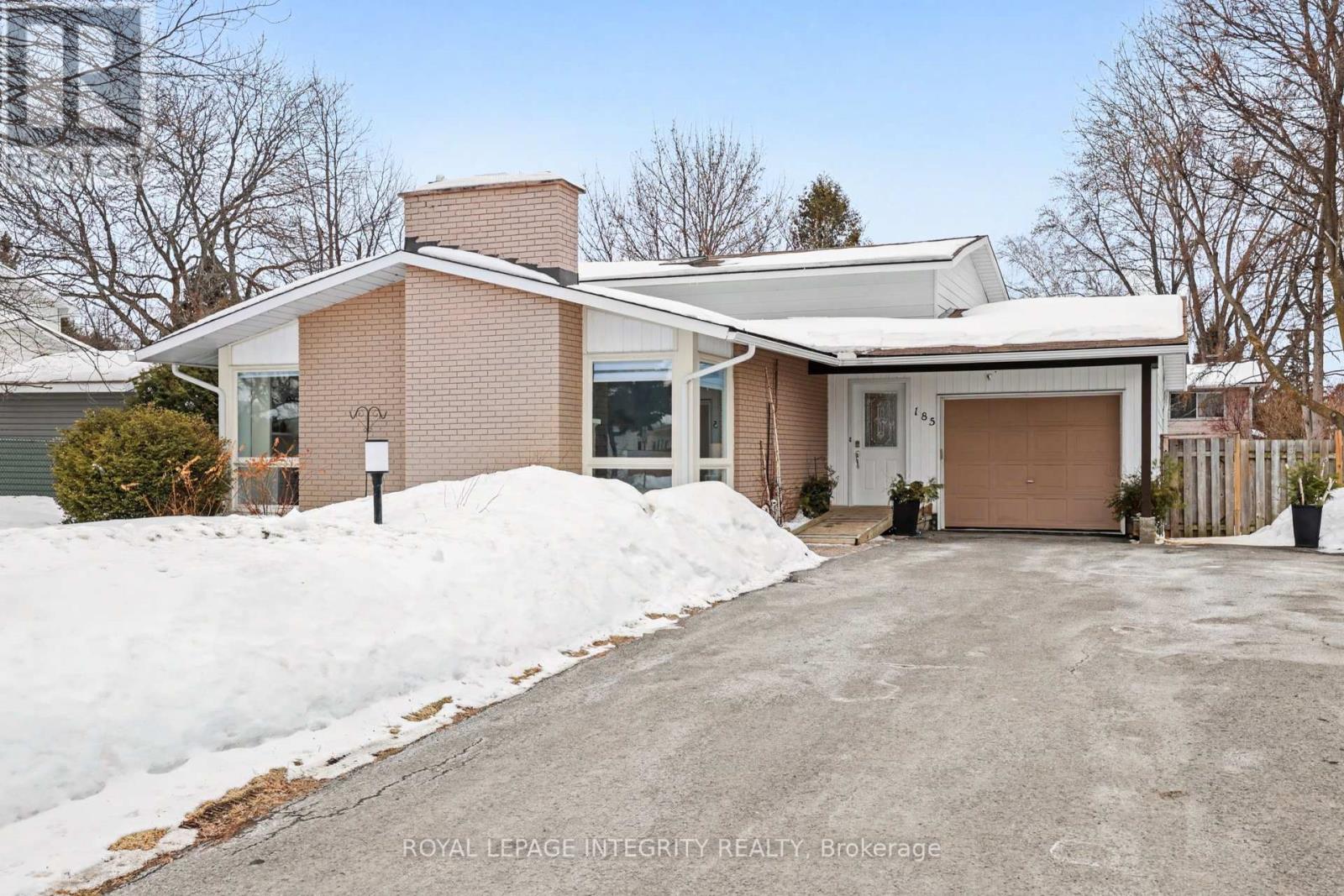 185 Withrow Avenue, Ottawa, Ontario K2G 3N6 - Photo 2 - X12814210