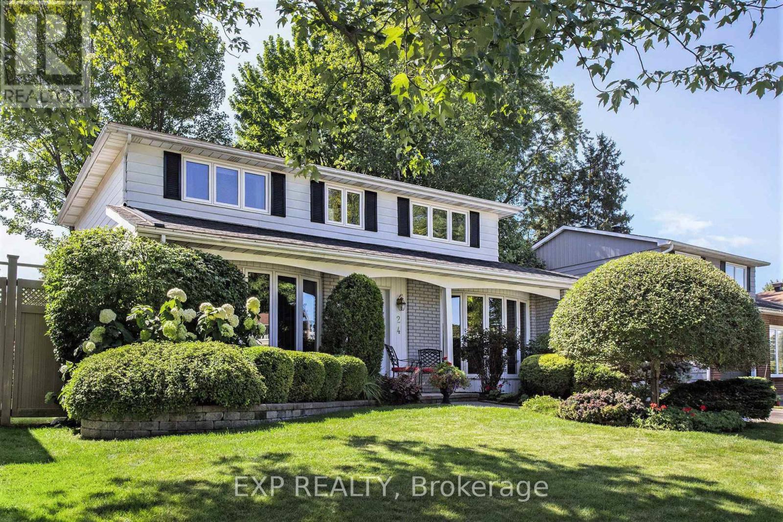 24 Woodburn Drive, Ottawa, Ontario  K1B 3A7 - Photo 1 - X12814212