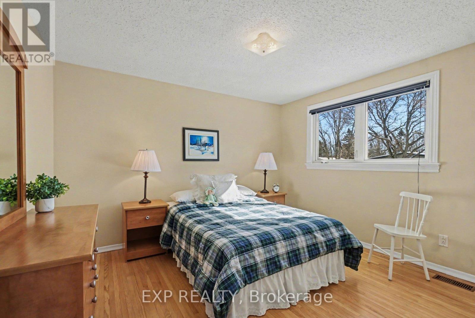 24 Woodburn Drive, Ottawa, Ontario  K1B 3A7 - Photo 22 - X12814212