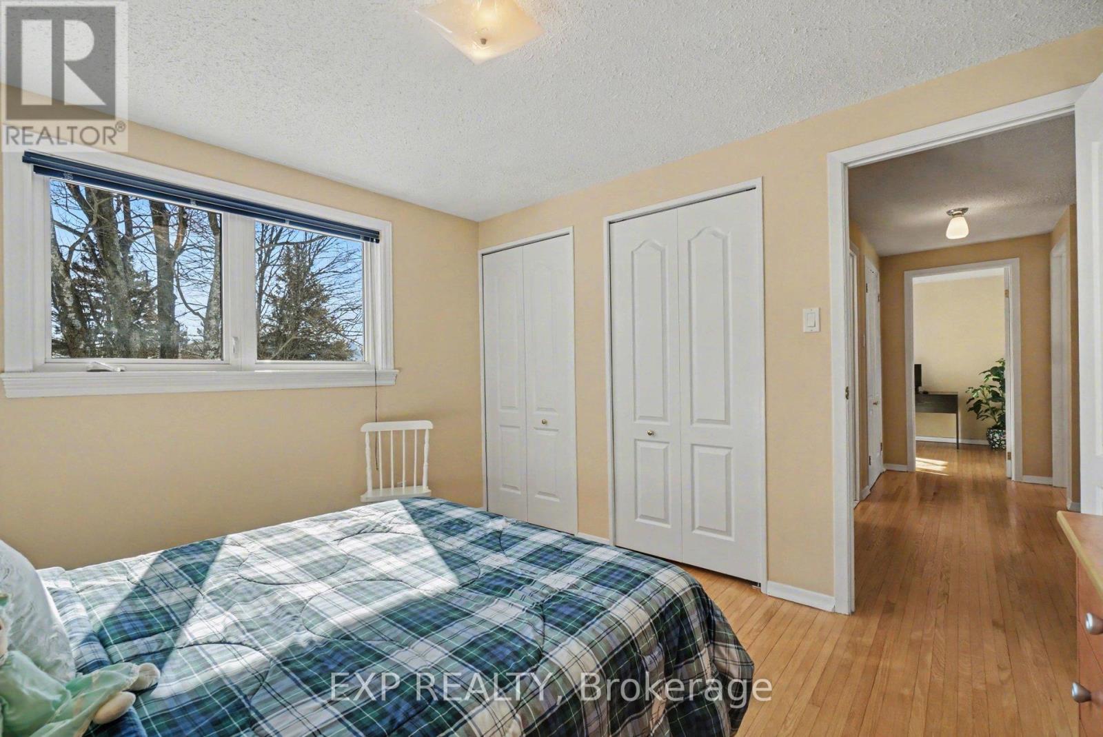 24 Woodburn Drive, Ottawa, Ontario  K1B 3A7 - Photo 23 - X12814212