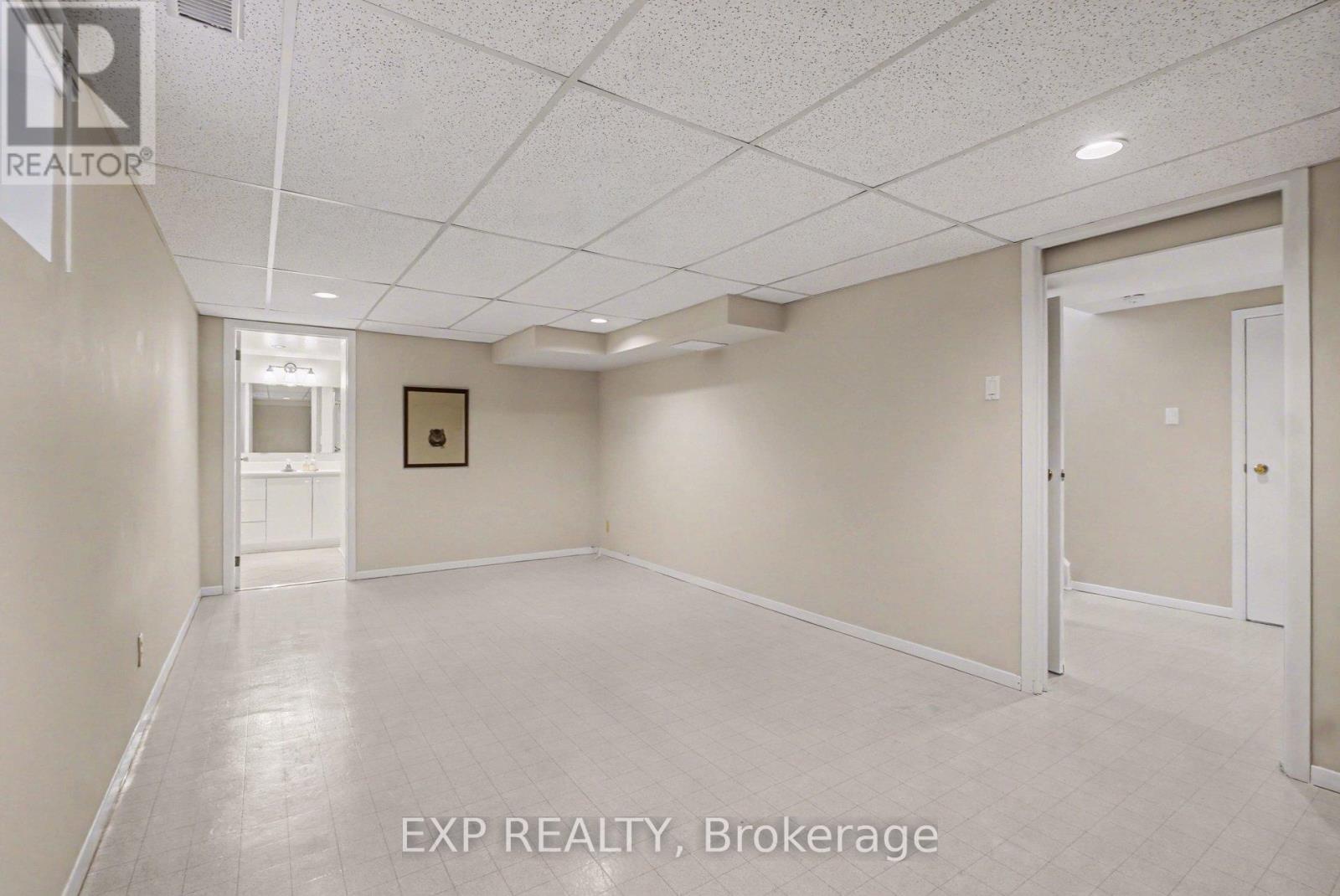 24 Woodburn Drive, Ottawa, Ontario  K1B 3A7 - Photo 29 - X12814212