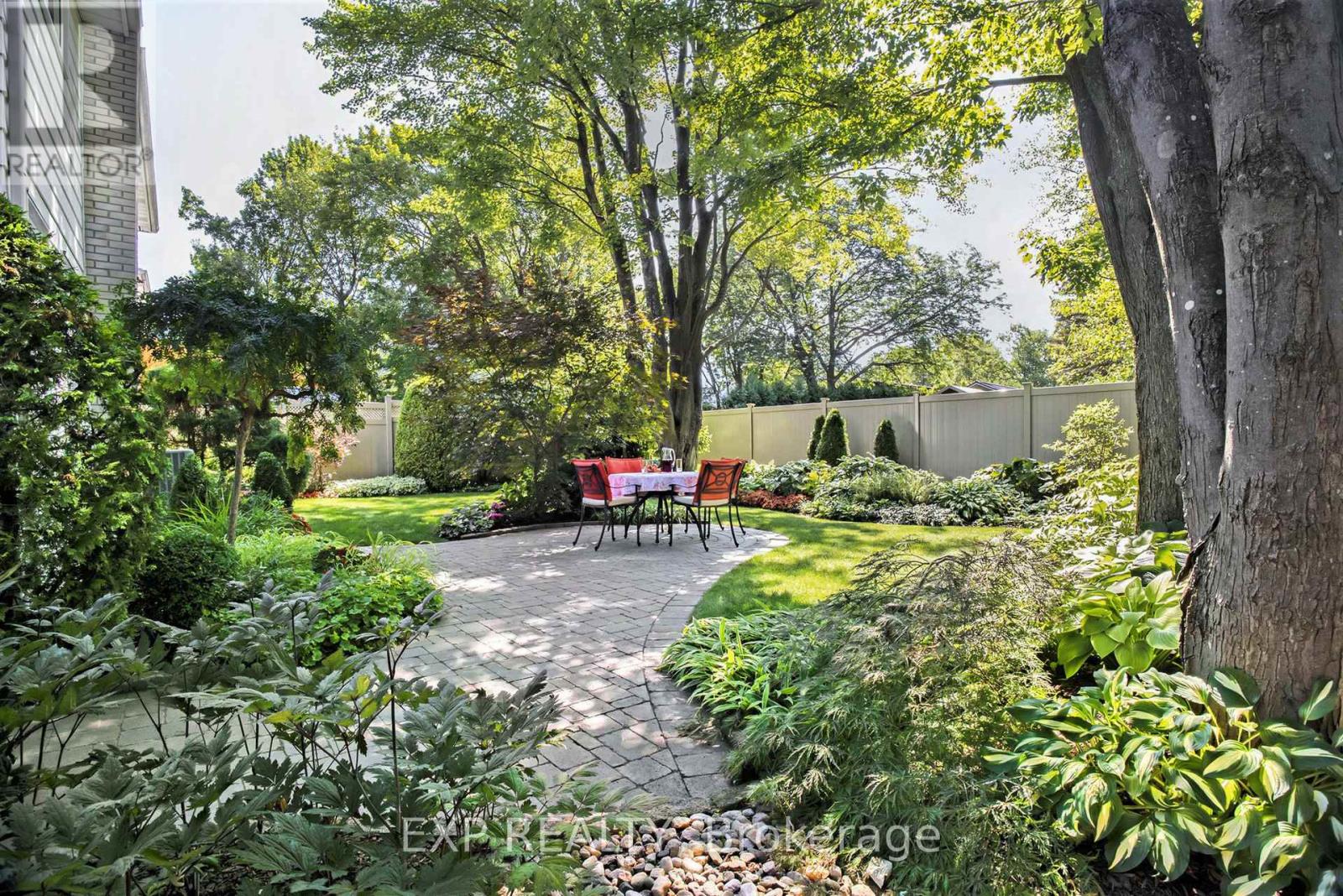 24 Woodburn Drive, Ottawa, Ontario  K1B 3A7 - Photo 36 - X12814212