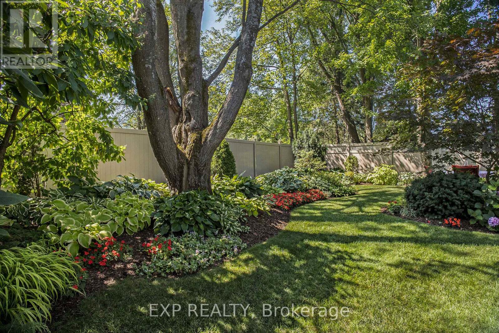 24 Woodburn Drive, Ottawa, Ontario  K1B 3A7 - Photo 37 - X12814212