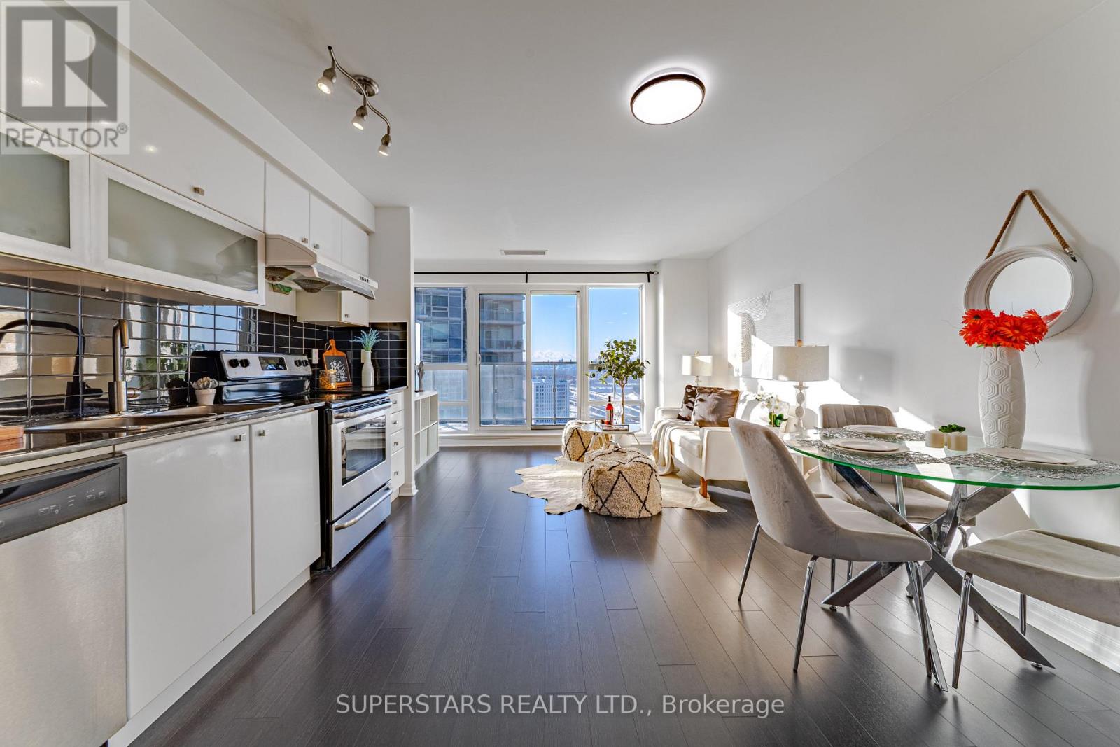 2211 - 2015 Sheppard Avenue E, Toronto, Ontario  M2J 0B3 - Photo 5 - C12814142