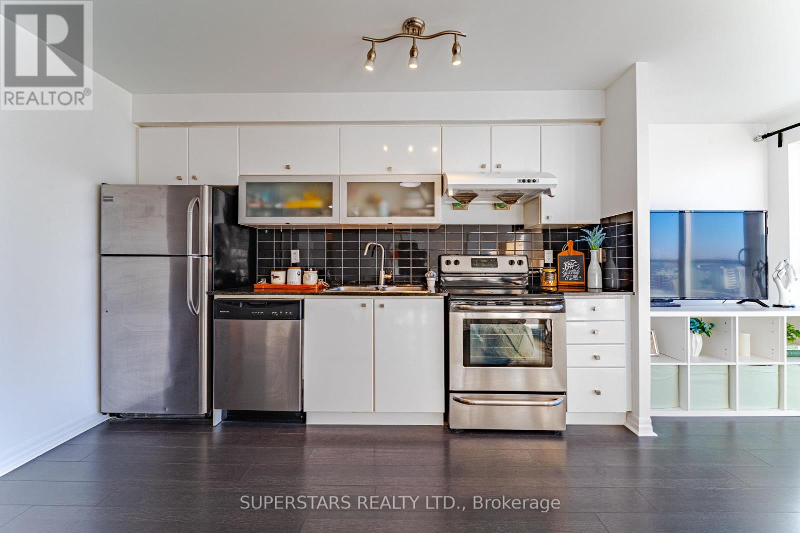 2211 - 2015 Sheppard Avenue E, Toronto, Ontario  M2J 0B3 - Photo 6 - C12814142