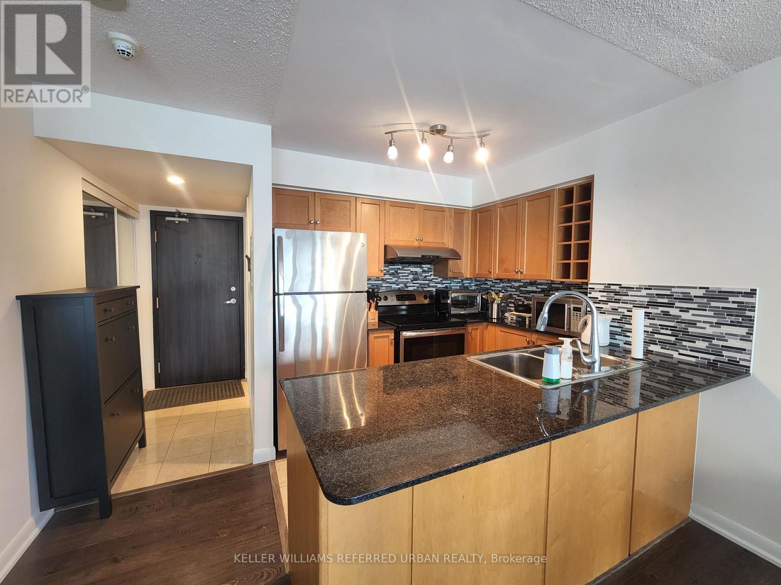 2213 - 210 Victoria Street, Toronto, Ontario  M5B 2R3 - Photo 5 - C12814162