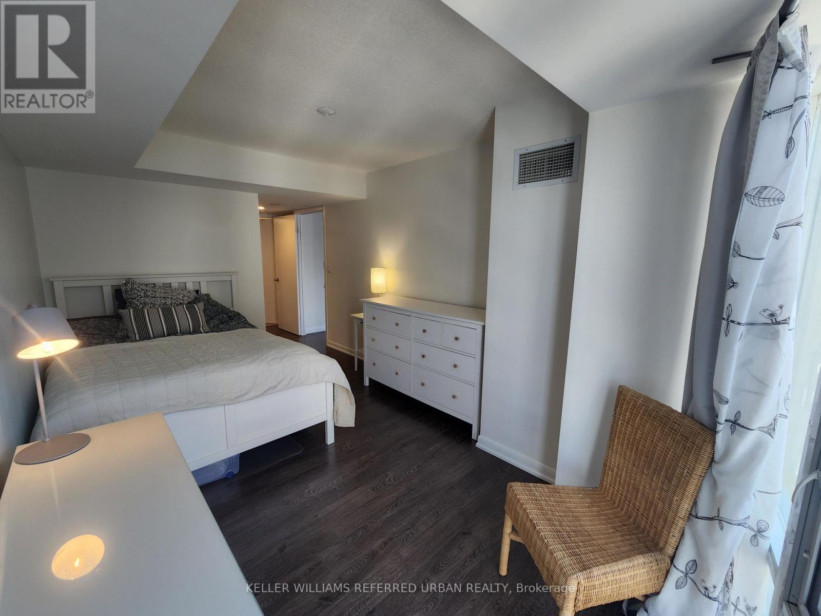 2213 - 210 Victoria Street, Toronto, Ontario  M5B 2R3 - Photo 8 - C12814162